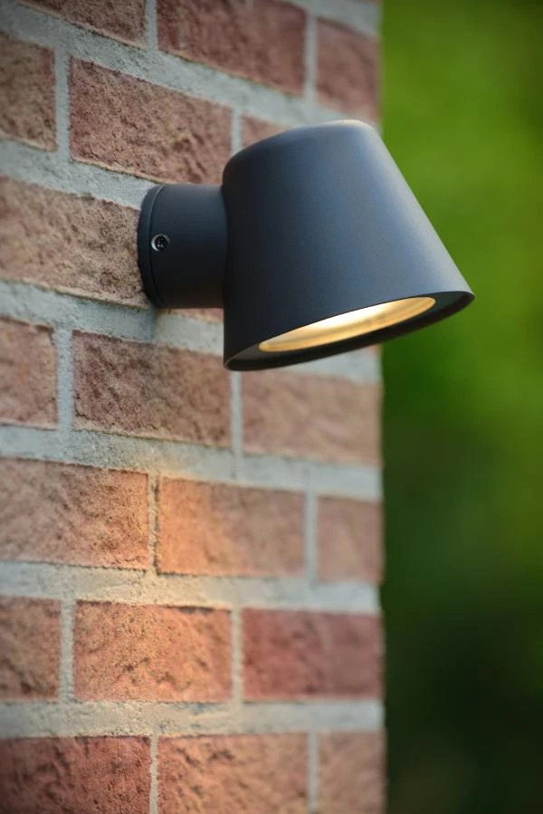 Lucide DINGO-LED - Wall light Indoor/Outdoor - LED Dim. - GU10 - 1x5W 3000K - IP44 - Anthracite - ambiance 1